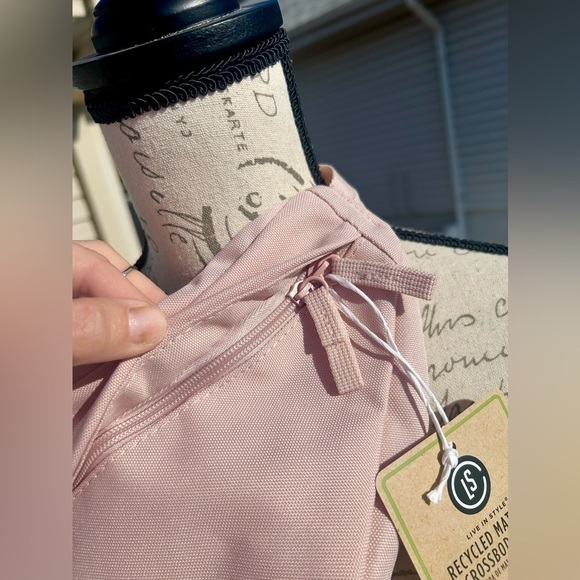 Pink Crossbody Waist Bag Large Capacity NWT! - Picture 2 of 6